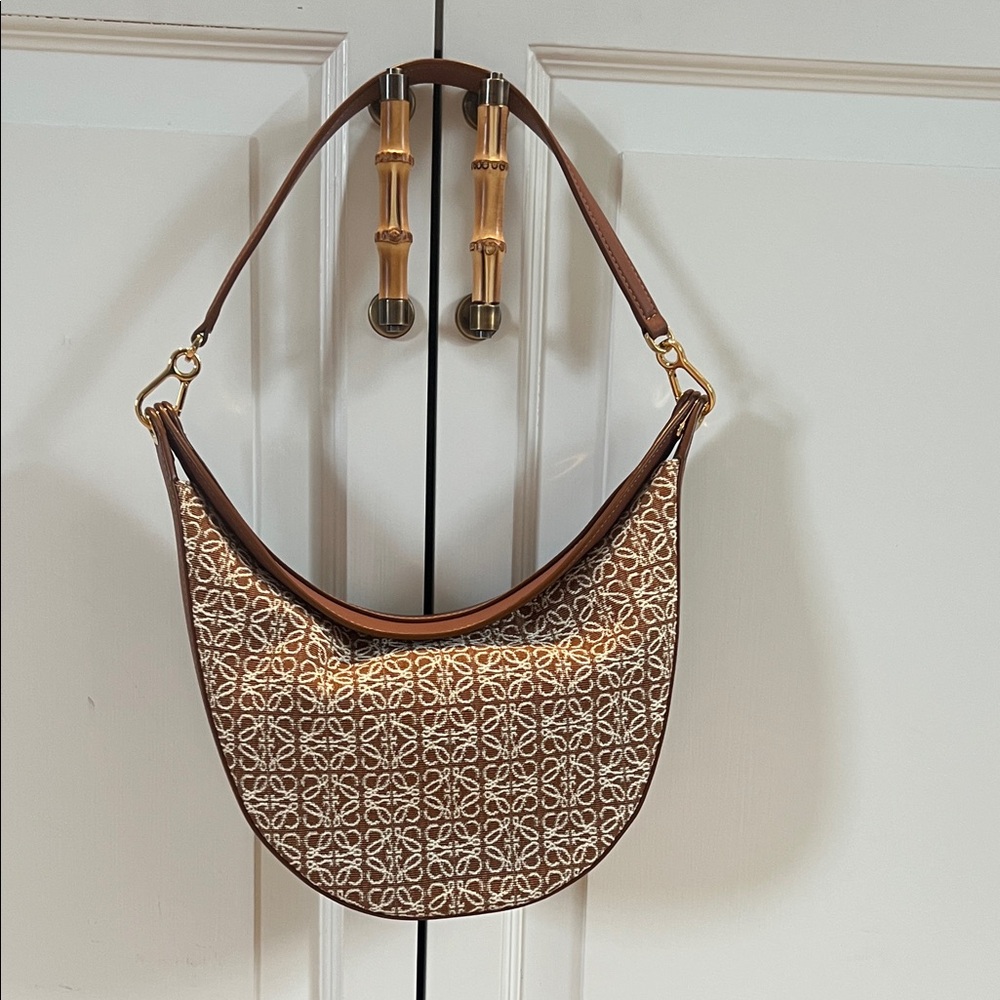 LOEWE Luna monogram hobo shoulder bag. 
AA45095
New never worn